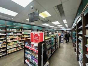 20 Temple Fortune Para, London for lease Interior Photo- Image 2 of 3