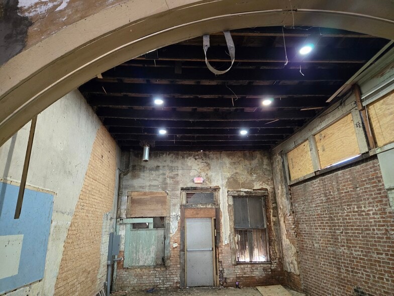 700 3rd Ave, West Point, GA for lease - Building Photo - Image 3 of 5