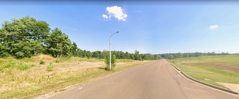 Lot 4 Industrial Drive, Hernando, MS à vendre - Photo du bâtiment - Image 2 de 2