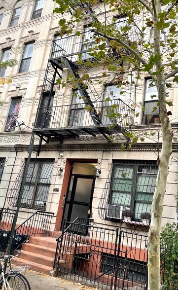 685 Jefferson Ave, Brooklyn, NY à vendre - Photo du bâtiment - Image 2 de 6
