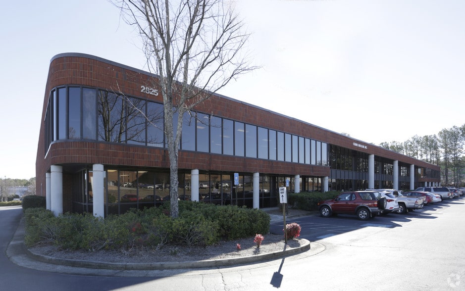 2825 Cobb International Blvd, Kennesaw, GA for lease - Primary Photo - Image 1 of 3