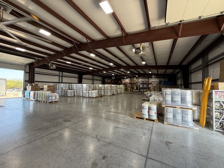 6750 S Old Bastrop Hwy, San Marcos, TX for lease - Building Photo - Image 3 of 8