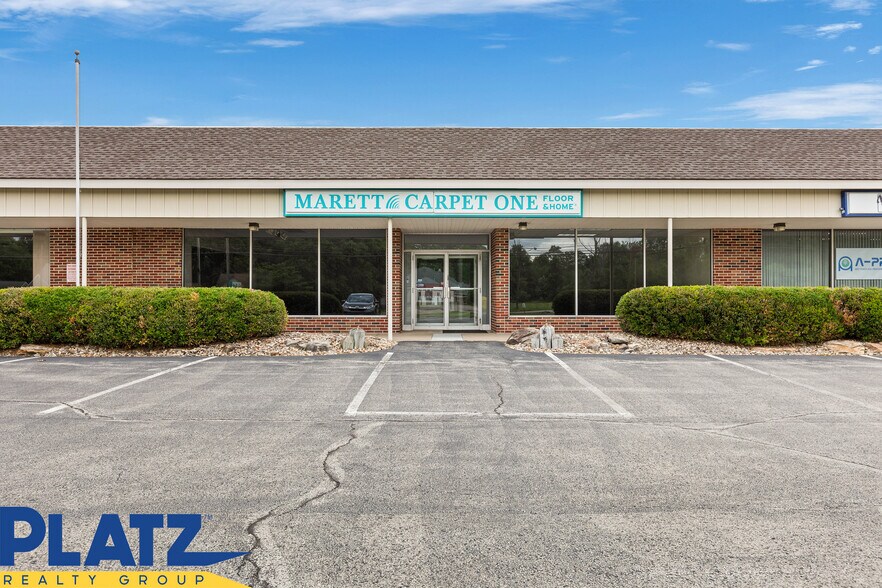 229-263 S Salem Warren Rd, North Jackson, OH à louer - Photo du bâtiment - Image 1 de 11