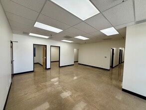 2740-2760 Regency Dr, Grand Prairie, TX à louer Photo intérieure- Image 2 de 10