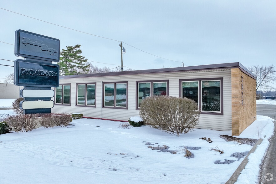 2828 E State Blvd, Fort Wayne, IN for sale - Primary Photo - Image 1 of 29