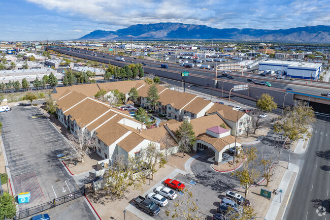 More details for 1315 Menaul Blvd NE, Albuquerque, NM - Hospitality for Sale