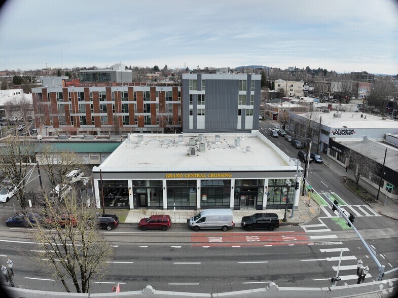 106 NE Grand Ave, Portland, OR à louer - Communauté Matterport - Image 2 de 10