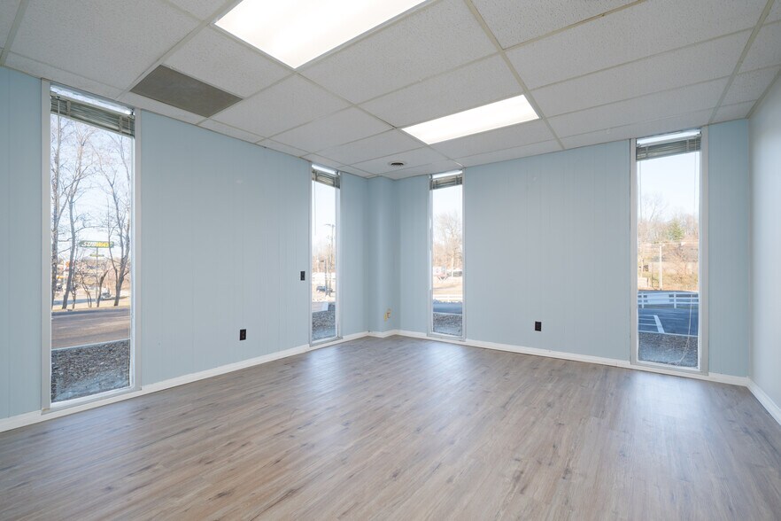 3520 New Hartford Rd, Owensboro, KY à vendre - Photo du bâtiment - Image 2 de 17