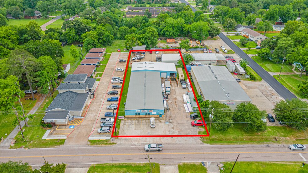 705 Cedar Bayou Rd, Baytown, TX à louer - Photo principale - Image 1 de 26
