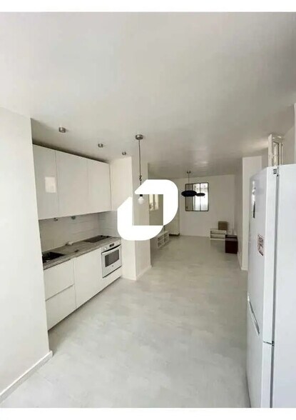 Office in Clamart for lease - Interior Photo - Image 1 of 5