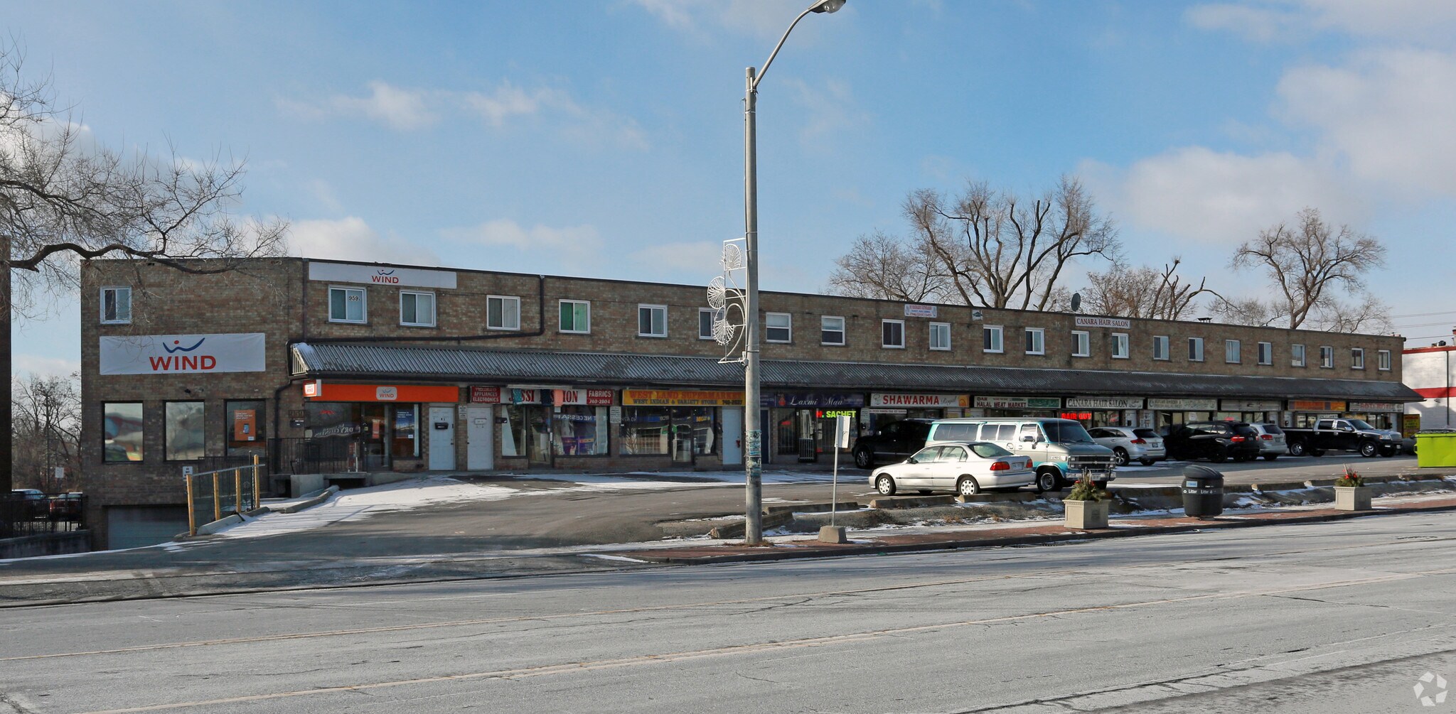 959-979 Albion Rd, Toronto, ON à vendre Photo principale- Image 1 de 1