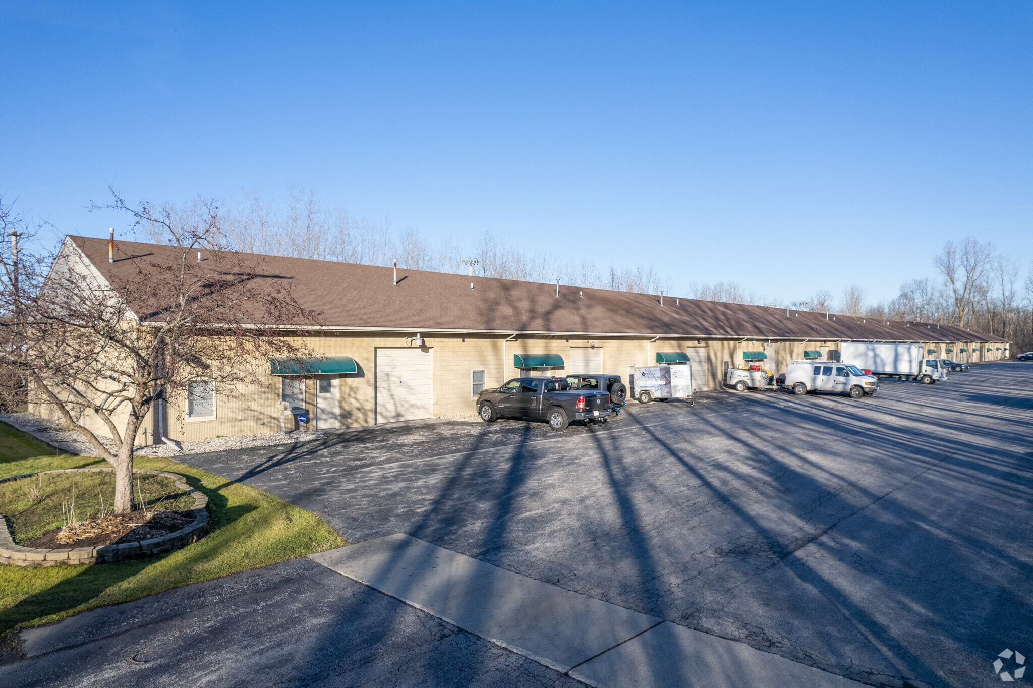 8432 Central Ave, Sylvania, OH for lease Primary Photo- Image 1 of 6