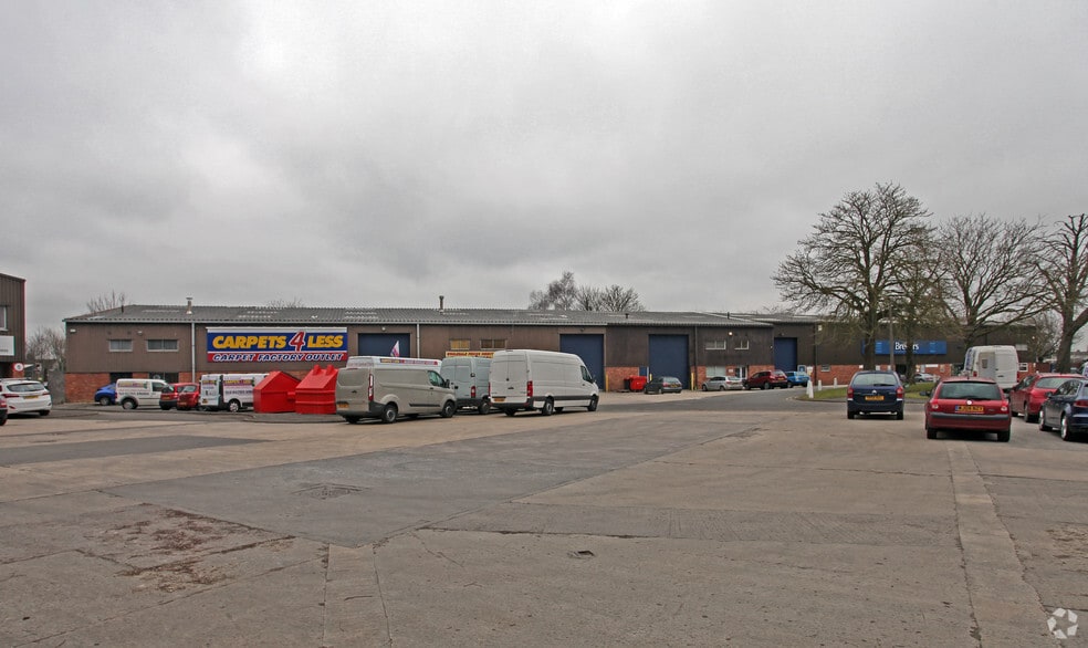 Wyndham Rd, Swindon for lease - Building Photo - Image 3 of 5