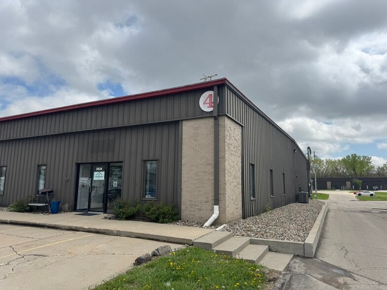 5016-5150 Park Ave, Des Moines, IA à louer - Photo du bâtiment - Image 3 de 8