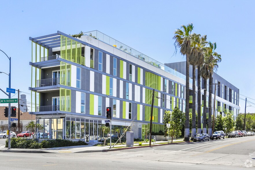 333 Belmont Ave, Los Angeles, CA à louer - Photo du bâtiment - Image 2 de 14