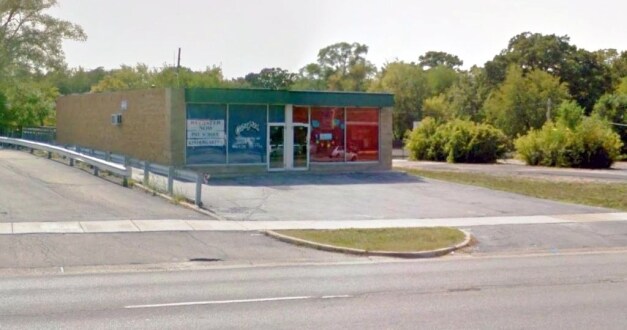 Plus de détails pour 116 W Irving Park Rd, Wood Dale, IL - Commerce de détail à louer