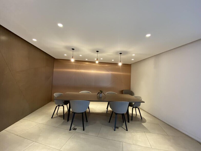 155-159 Rue Anatole France, Levallois-Perret for lease - Building Photo - Image 3 of 6