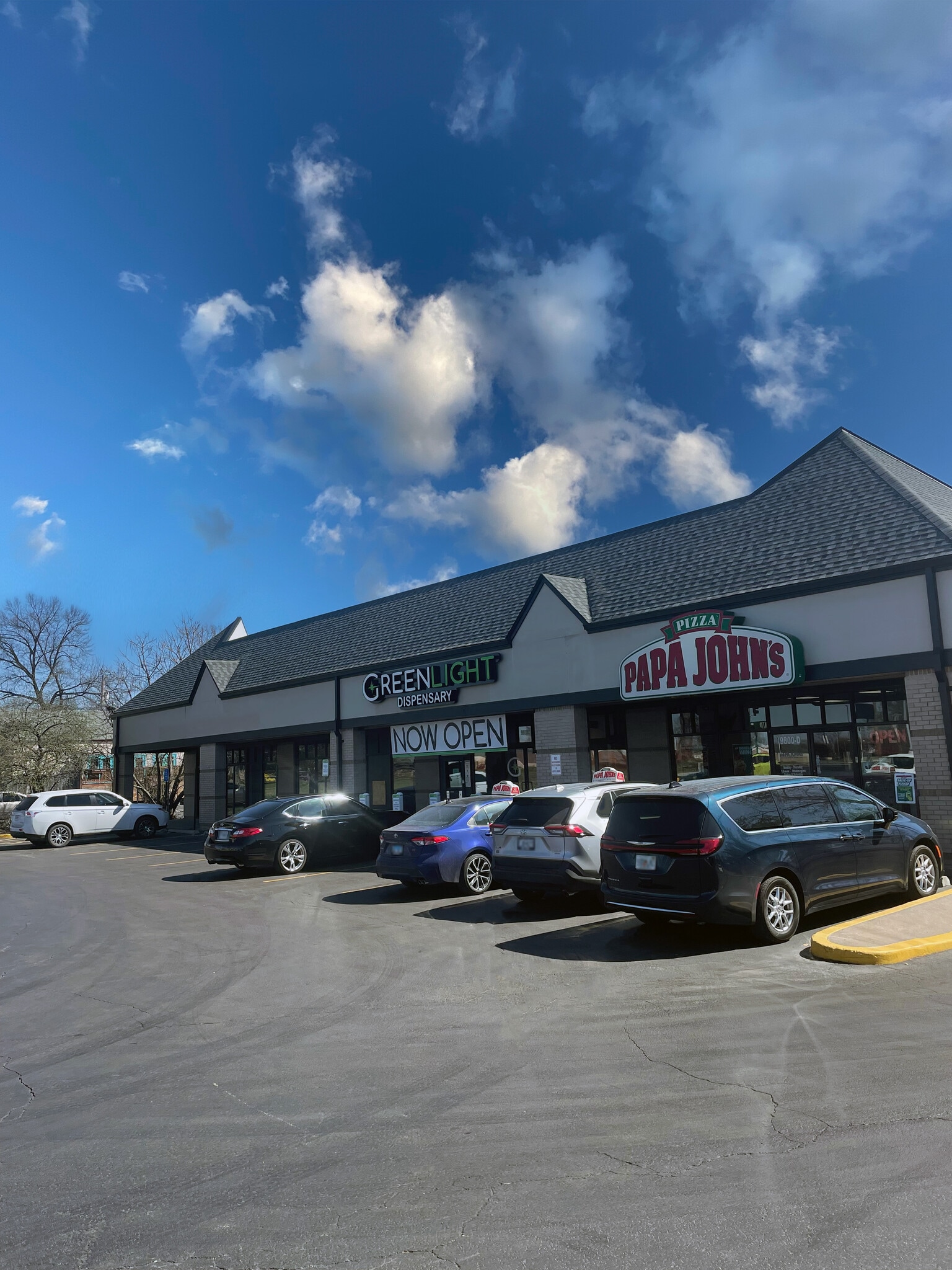 9800 Manchester Rd, Saint Louis, MO for lease Building Photo- Image 1 of 3