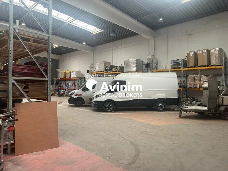 Industrial in SAINT-OUEN-L'AUMONE for lease - Interior Photo - Image 3 of 12