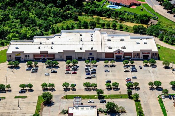 421 Sherry Ln, Fort Worth, TX for sale Primary Photo- Image 1 of 18