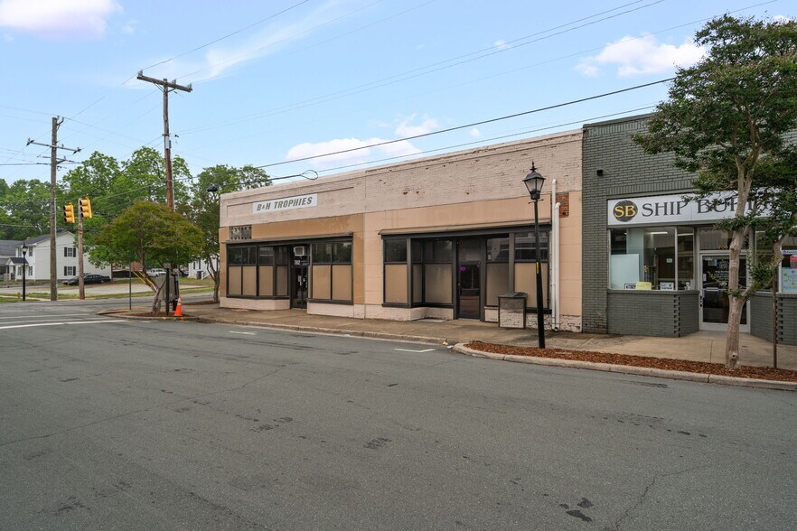 702-704 E Davis St, Burlington, NC à vendre - Photo du bâtiment - Image 2 de 17