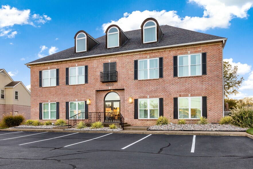 6933 Crumpler Blvd, Olive Branch, MS à louer - Photo du bâtiment - Image 2 de 26