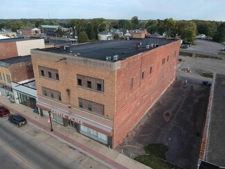 Plus de détails pour 1416 Broad St, New Castle, IN - Bureau à vendre