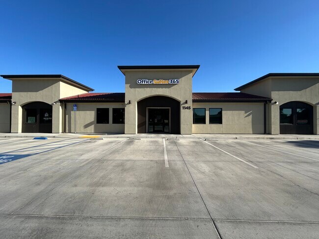 Plus de détails pour 1145 E Dinuba Ave, Reedley, CA - Bureau à louer