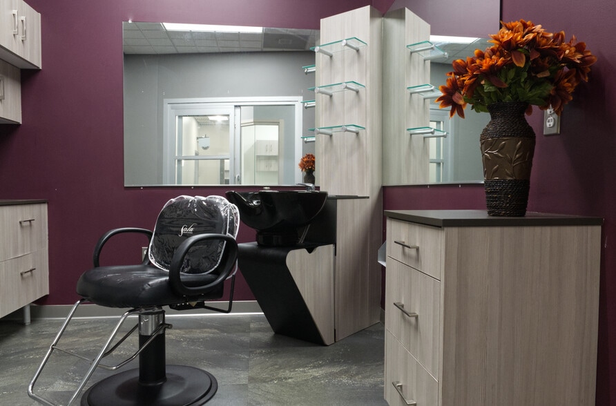 6501 Grape Rd, Mishawaka, IN for lease - Interior Photo - Image 3 of 9