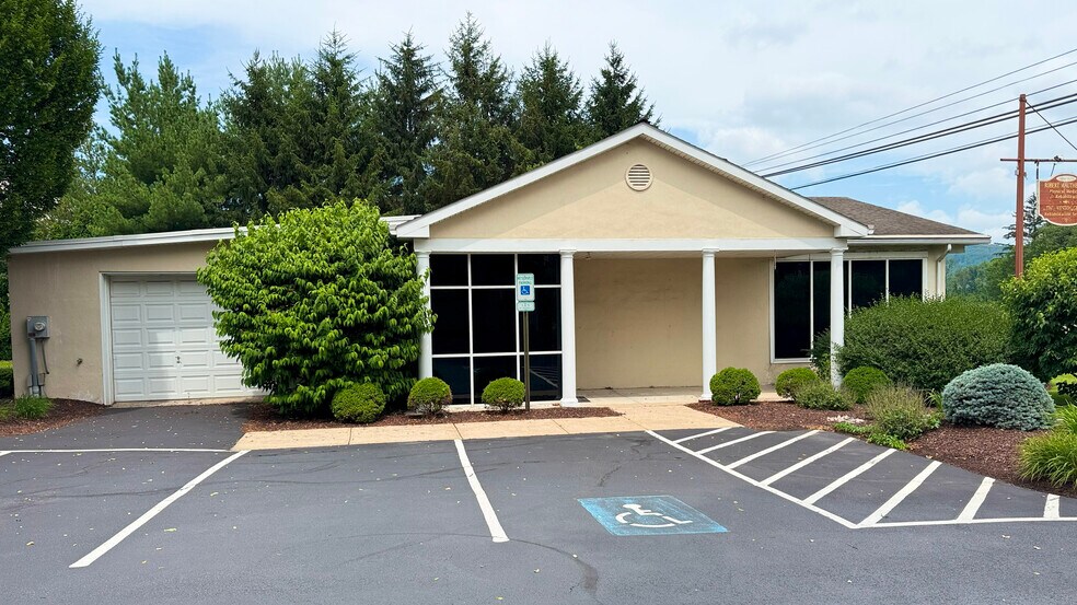 4666 PA 309, Center Valley, PA à vendre - Photo du bâtiment - Image 2 de 7