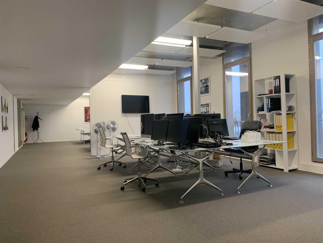 Office in Bordeaux for lease Interior Photo- Image 1 of 17