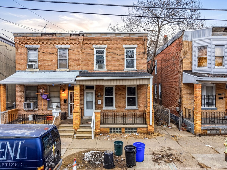1223 Whitman Ave, Camden, NJ for sale - Primary Photo - Image 1 of 1