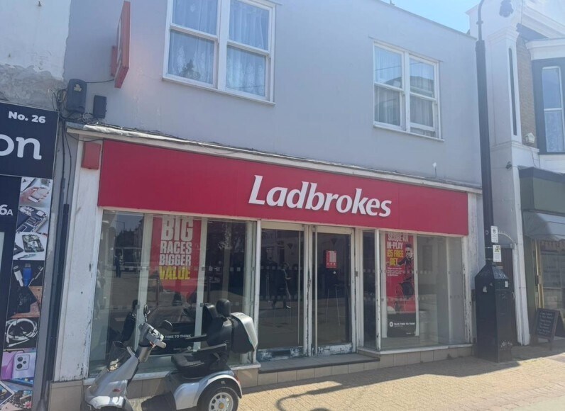27 High St, Ryde à vendre - Photo du bâtiment - Image 1 de 1