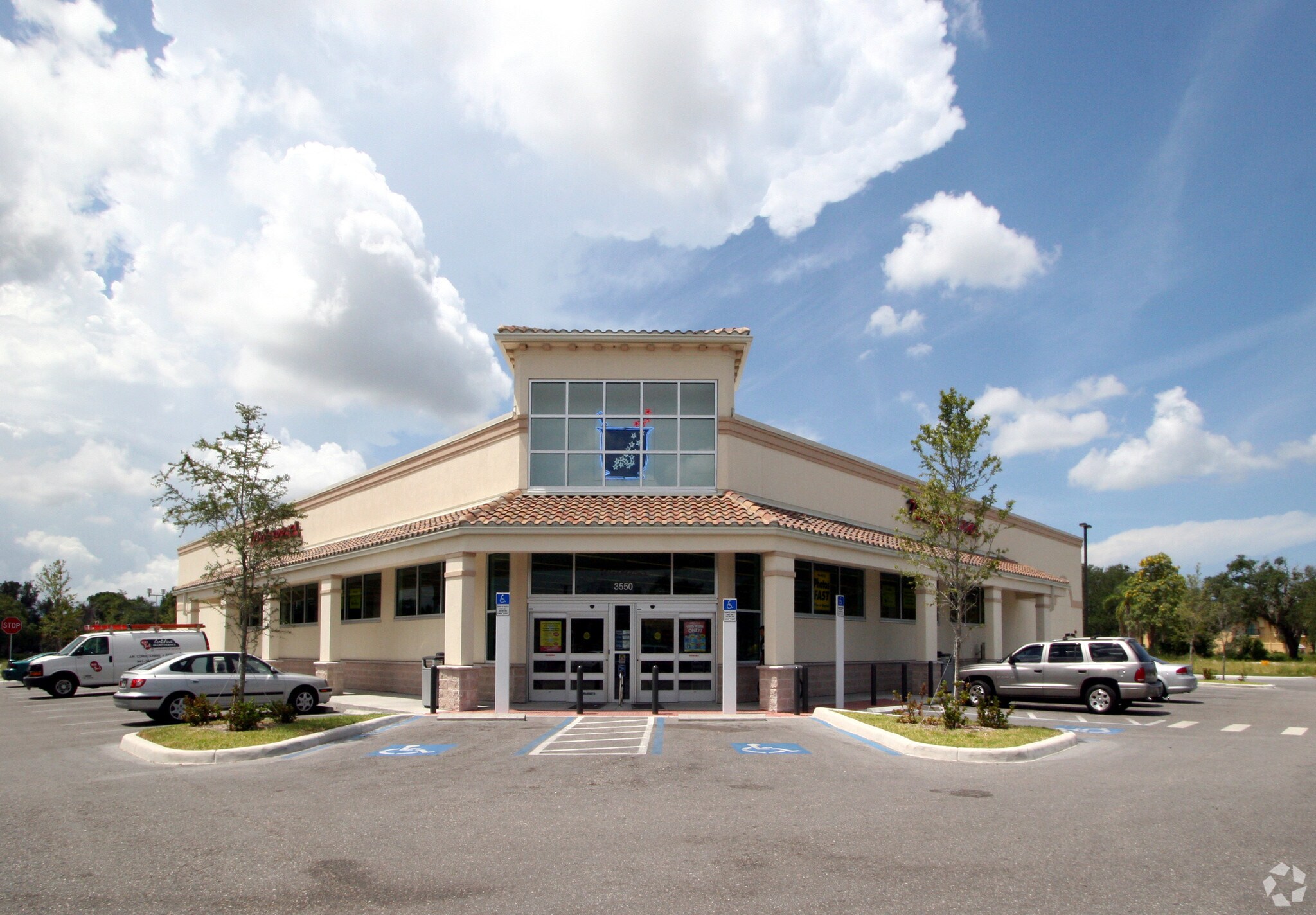 3550 Fruitville Rd, Sarasota, FL for lease Primary Photo- Image 1 of 7