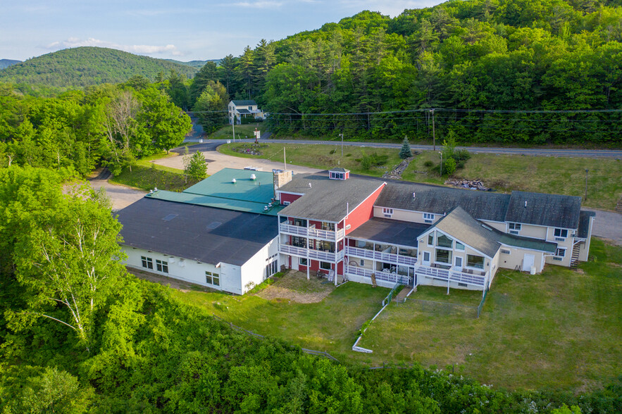 580 Cherry Valley Rd, Gilford, NH à vendre - Photo du bâtiment - Image 1 de 1