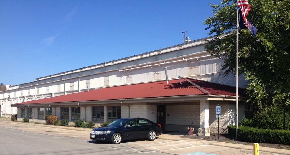 700 2nd St, Ellwood City, PA for sale - Primary Photo - Image 1 of 1