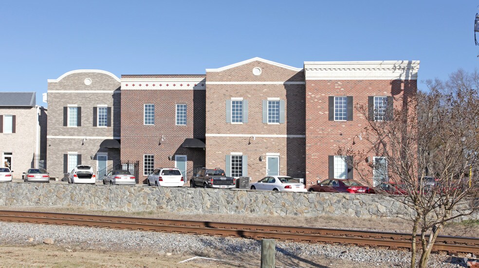 105 Beaufort St, Chapin, SC à louer - Photo du bâtiment - Image 2 de 2