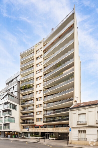 Bureau dans 192 Rue Lecourbe, Paris à louer - Photo principale - Image 1 de 2