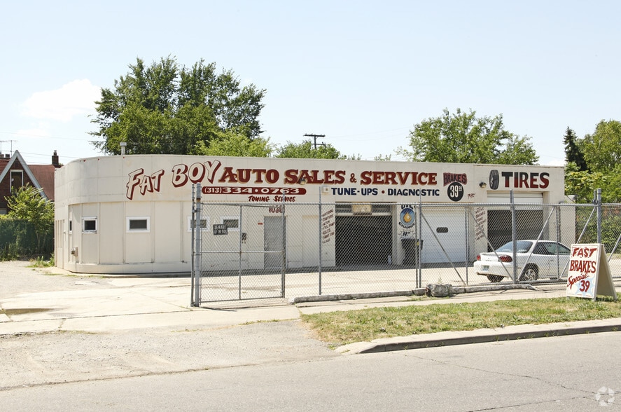 10301 Whittier Ave, Detroit, MI for sale - Building Photo - Image 3 of 25