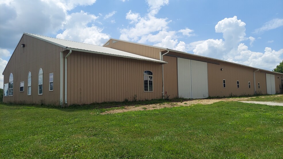 264 E 2100th Rd, Wellsville, KS for lease - Building Photo - Image 3 of 18