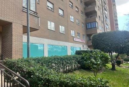 Calle de Villalobos, 135, Madrid, MAD 28018 - Unit Puerta 01, Esc. 1 - - Interior Photo - Image 1 of 9