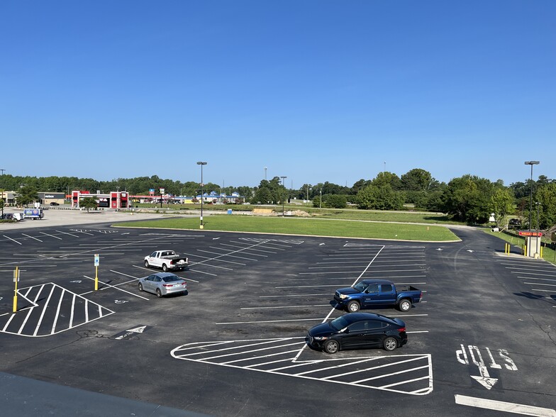 110 River Oaks Dr, Tarboro, NC for lease - Building Photo - Image 3 of 10