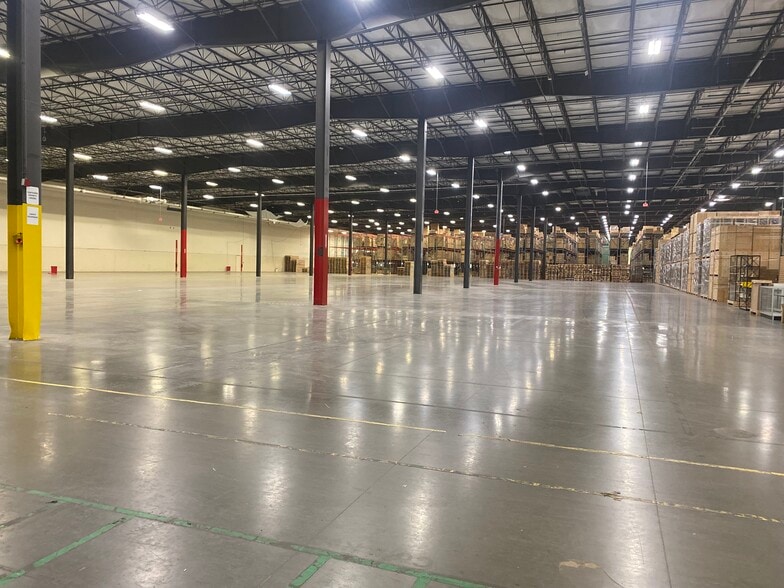 81 Commerce Dr, Fall River, MA for lease - Interior Photo - Image 1 of 24