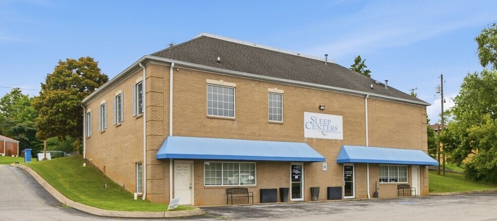 1750 Memorial Dr, Clarksville, TN à louer - Photo du bâtiment - Image 3 de 7