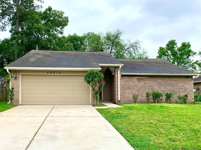 24015 Farm Hill Rd, Spring, TX for sale - Primary Photo - Image 1 of 2