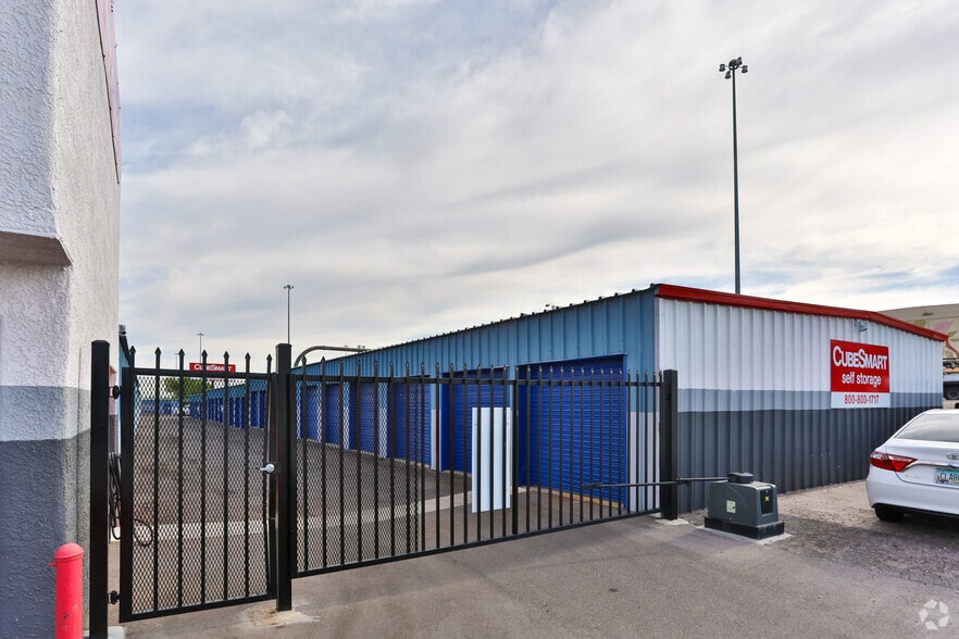 702 W Silverlake Rd, Tucson, AZ for sale - Building Photo - Image 2 of 3