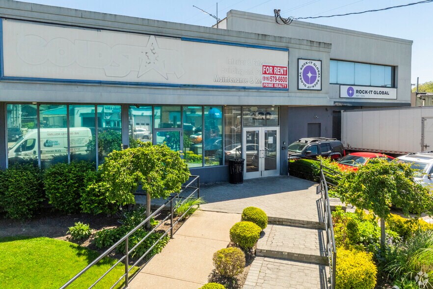 420 Doughty Blvd, Inwood, NY à louer - Photo du bâtiment - Image 2 de 8