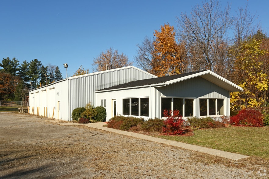 8107 N Dort Hwy, Mount Morris, MI for sale - Primary Photo - Image 1 of 3