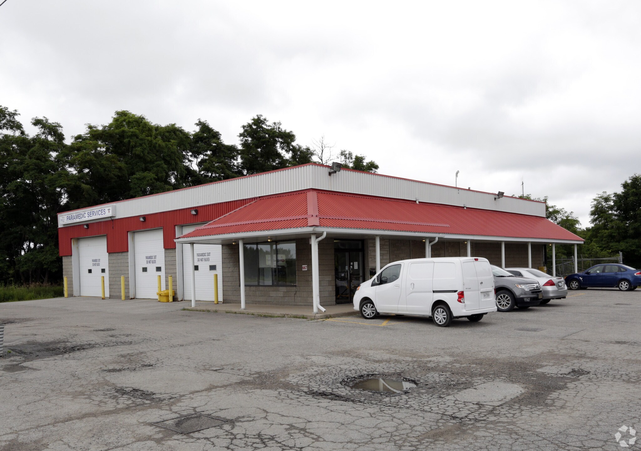667 Bayfield St, Springwater, ON for lease Primary Photo- Image 1 of 4