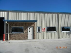 1821 Dickinson Ave, Dickinson, TX for lease Interior Photo- Image 1 of 8